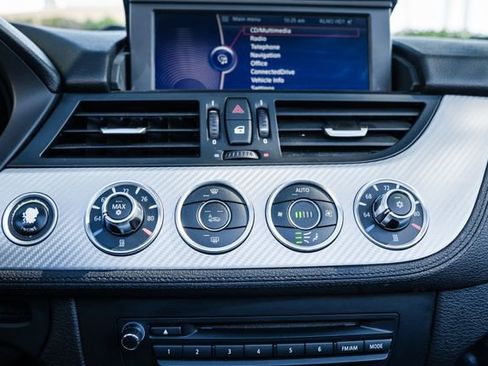 Used 2012 BMW Z4 sDrive35is image 14
