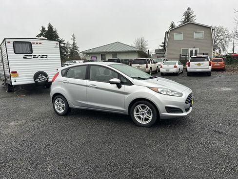 Used 2018 Ford Fiesta SE image 7
