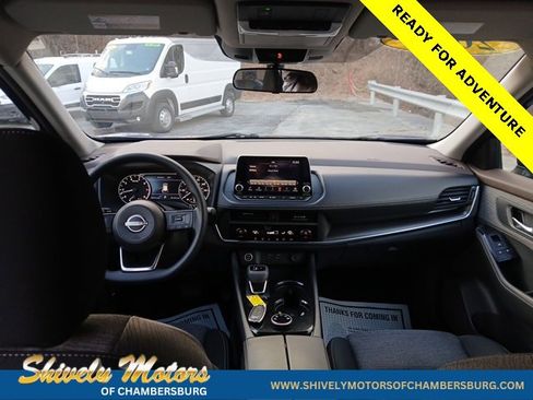 Used 2023 Nissan Rogue SV image 12