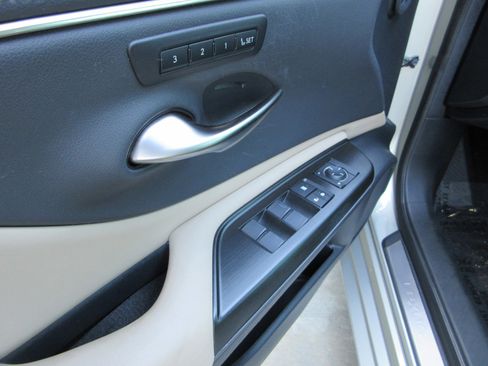Used 2019 Lexus ES 350 w/ Accessory Package 2 FWD image 29