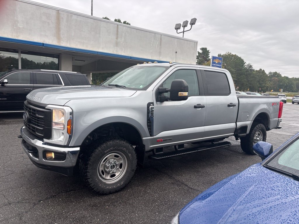 Used 2024 Ford F250 XL AWD/4WD image 4