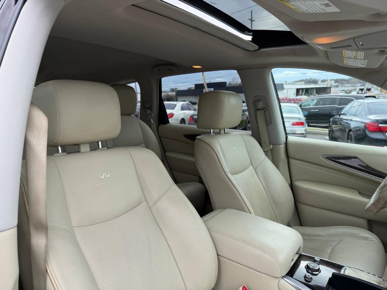 Used 2013 INFINITI JX35 AWD w/ Premium Pkg image 36