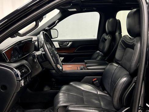 Used 2020 Lincoln Navigator Reserve w/ Luxury Package AWD/4WD image 14