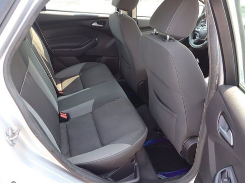 Used 2013 Ford Focus SE FWD image 10