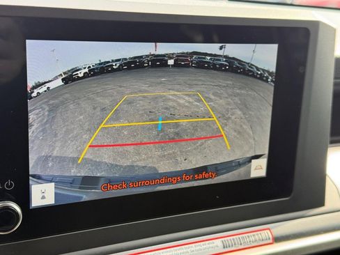 Used 2025 Toyota Tacoma SR5 image 21