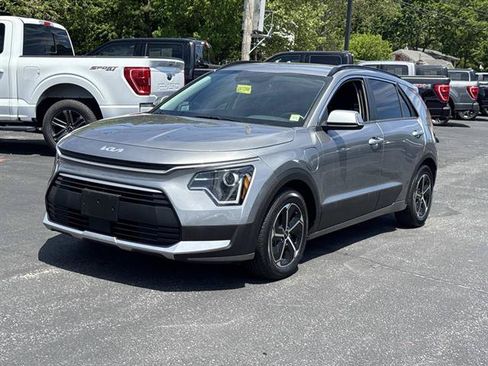 Used 2023 Kia Niro EX w/ EX Cold Weather Package FWD image 22