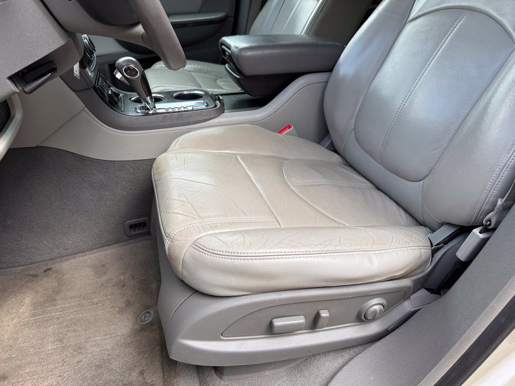 Used 2016 GMC Acadia SLT w/ Open Road Package FWD image 22