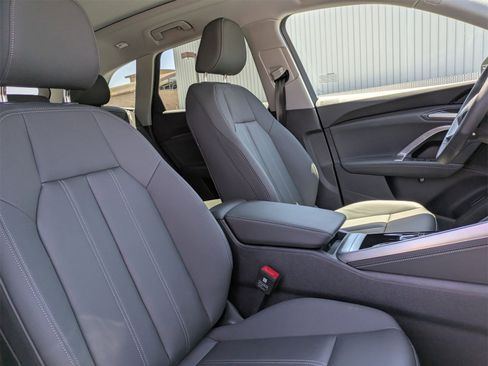 New 2025 Audi Q5 Premium image 10