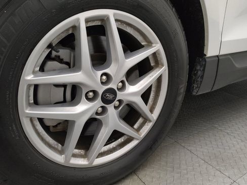 Used 2024 Ford Edge SEL image 31