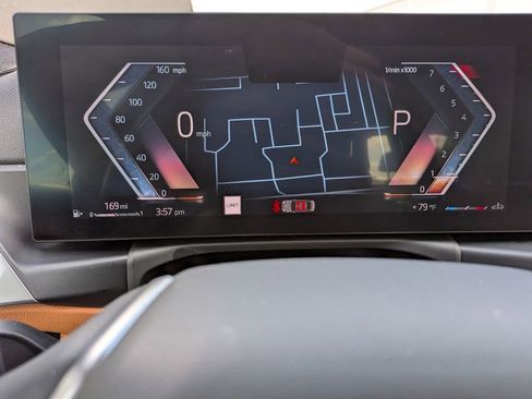 Used 2024 BMW 330i Sedan w/ Premium Package image 18