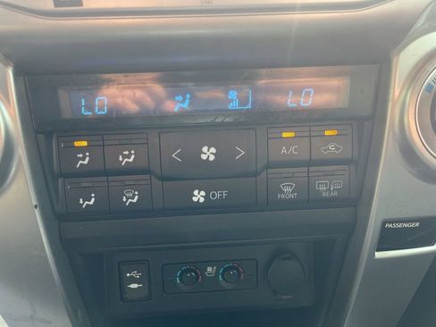 Used 2015 Toyota 4Runner Limited AWD/4WD image 29