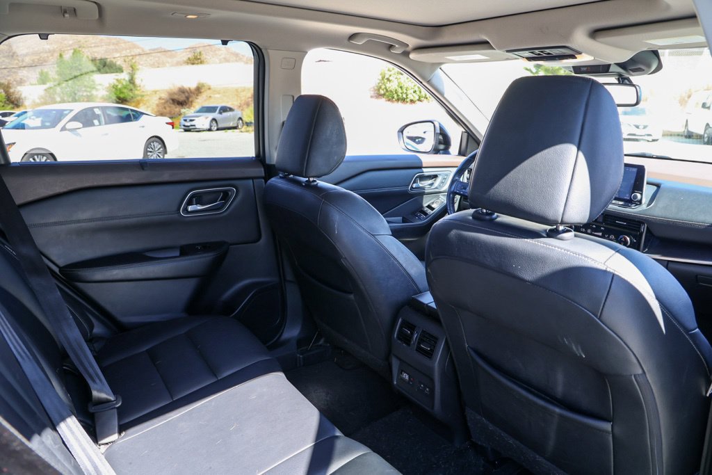 Used 2021 Nissan Rogue SL FWD image 18