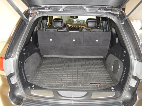 Used 2019 Jeep Grand Cherokee Overland image 13