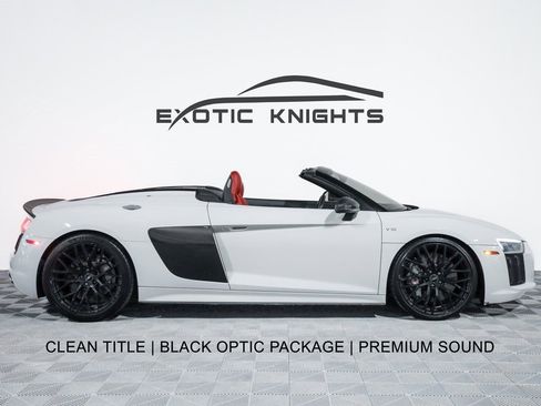 Used 2018 Audi R8 V10 plus image 1