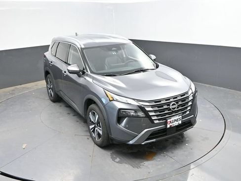 Used 2026 Nissan Rogue SL AWD/4WD image 38