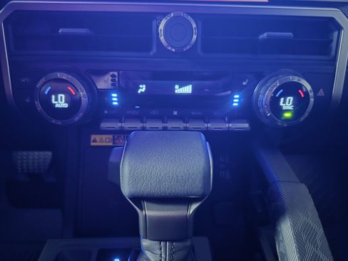 New 2026 Toyota 4Runner 4WD image 27