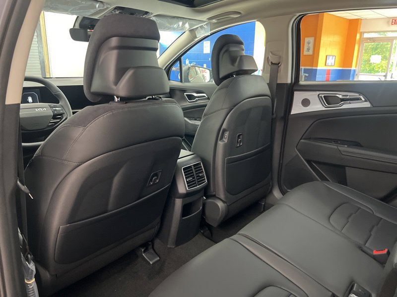 New 2026 Kia Sportage SX FWD image 17