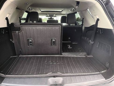 Certified 2026 Nissan Pathfinder Platinum w/ Cargo Package AWD/4WD image 30