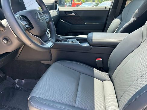 Used 2026 Lexus GX 550 AWD/4WD image 11