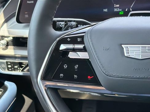 Used 2026 Cadillac Vistiq Premium Luxury AWD/4WD image 9