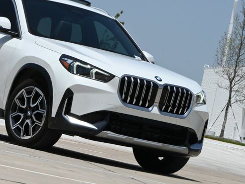 Used 2025 BMW X1 xDrive28i w/ Convenience Package AWD/4WD image 37