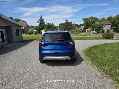 Used 2017 Ford Escape SE AWD/4WD image 6