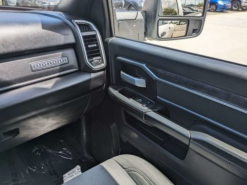 Used 2024 RAM 3500 Big Horn AWD/4WD image 17
