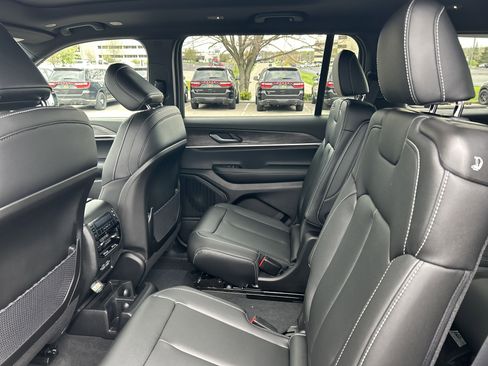 New 2025 Jeep Grand Cherokee L Limited w/ Black Appearance Package image 14