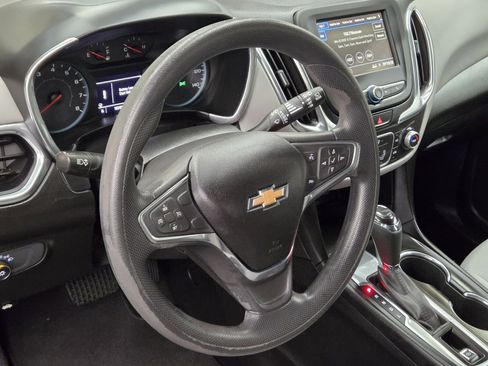 Used 2019 Chevrolet Equinox LS w/ LPO, Cargo Package FWD image 15
