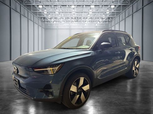 Used 2023 Volvo XC40 Recharge Plus AWD/4WD image 1