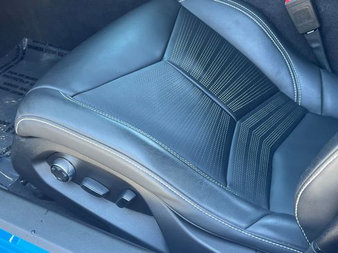 Used 2021 Chevrolet Corvette Stingray Preferred Cpe w/ Z51 Performance Package RWD image 31