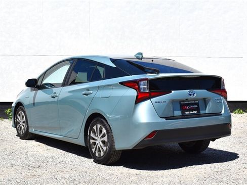 Used 2021 Toyota Prius Limited FWD image 2