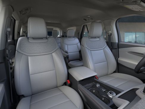 New 2026 Ford Explorer Active w/ Active Comfort Package AWD/4WD image 10