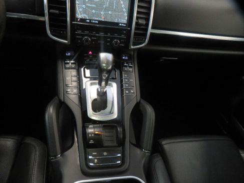 Used 2016 Porsche Cayenne AWD/4WD image 49