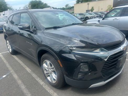 Used 2021 Chevrolet Blazer LT AWD/4WD image 2