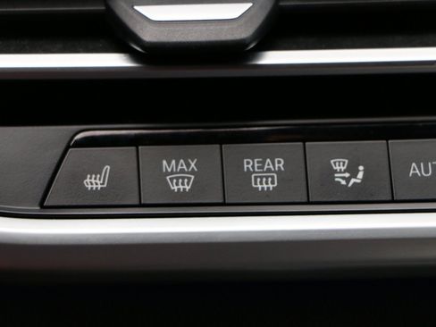 Used 2021 BMW X7 M50i w/ Executive Package AWD/4WD image 26