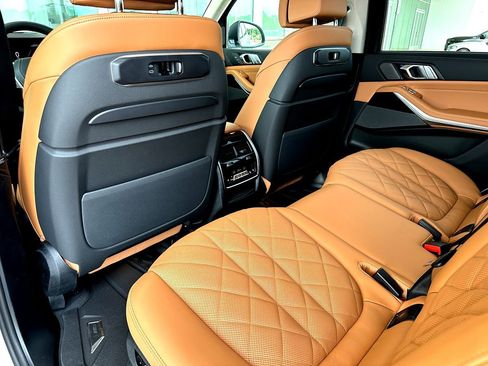 New 2026 BMW X7 xDrive40i image 16