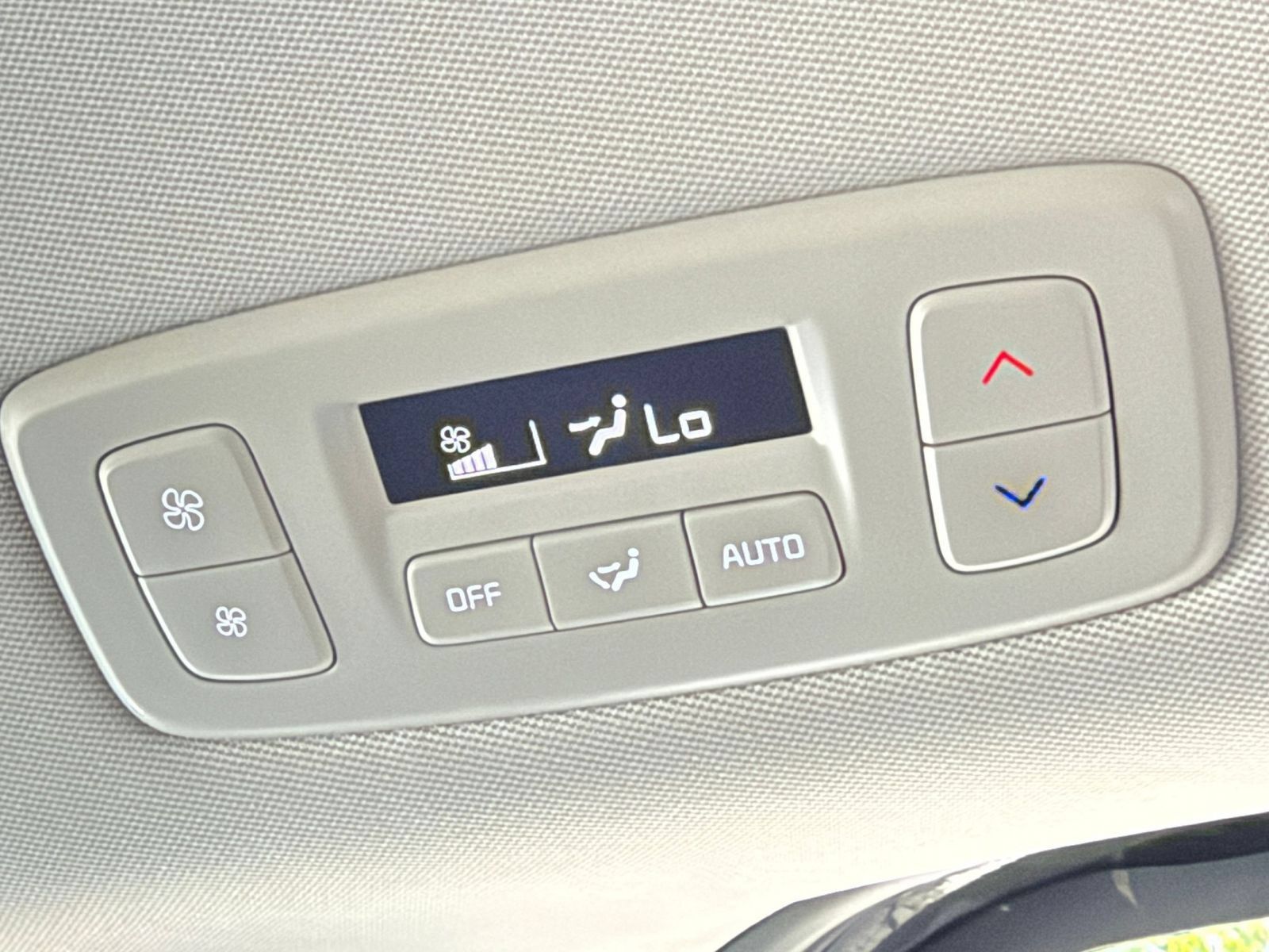 Used 2026 Kia Carnival FWD image 21