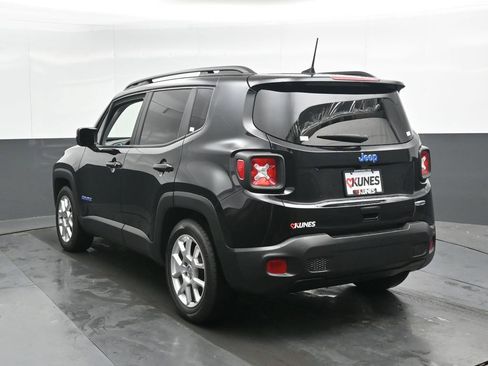 Used 2019 Jeep Renegade Latitude FWD image 10