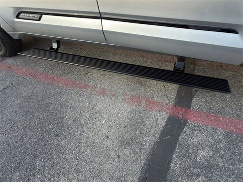 Used 2024 Toyota Tundra Platinum image 9