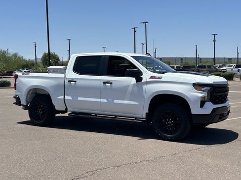 Used 2024 Chevrolet Silverado 1500 Custom Trail Boss AWD/4WD image 7