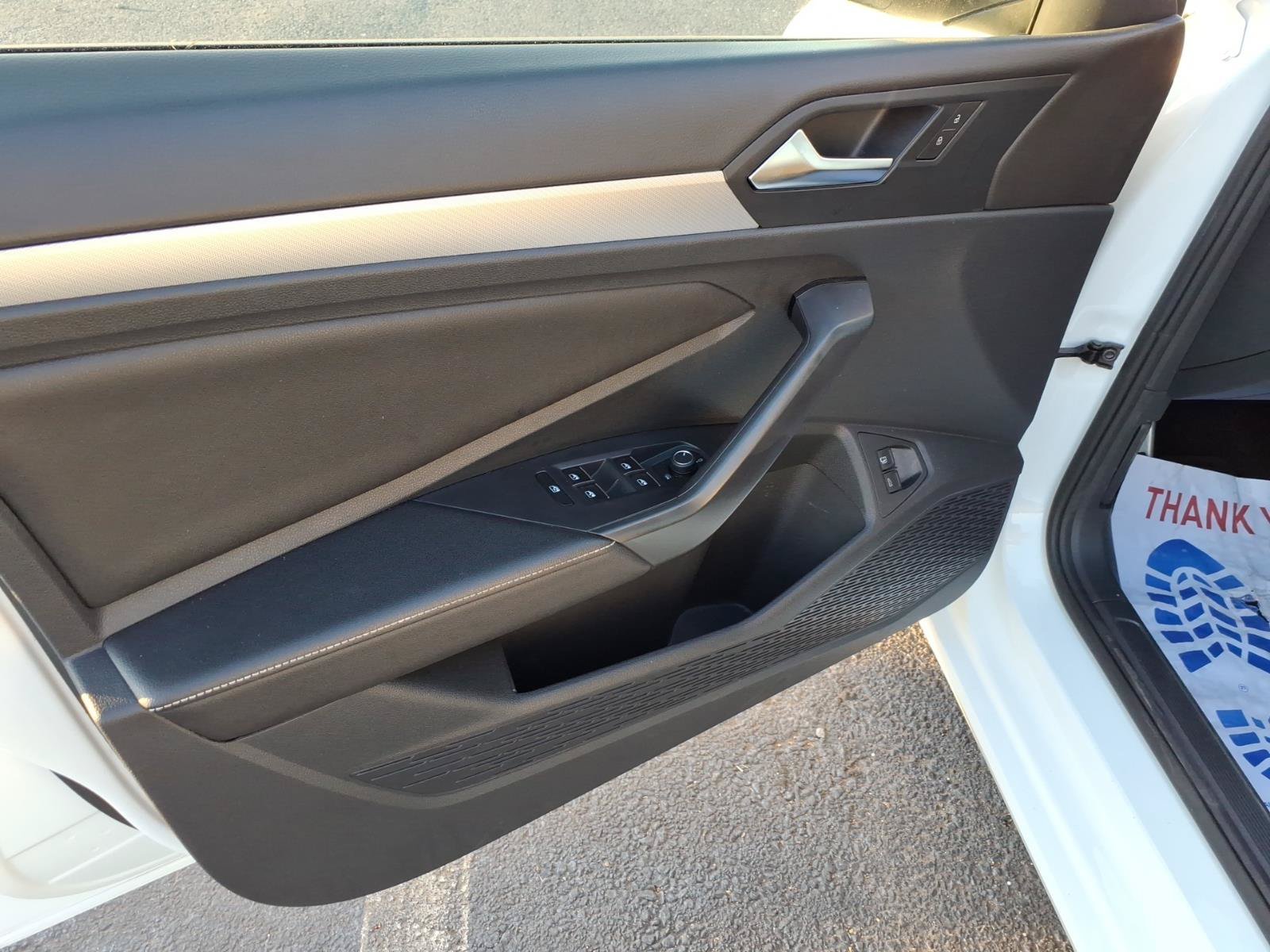 Used 2024 Volkswagen Jetta Sport FWD image 8