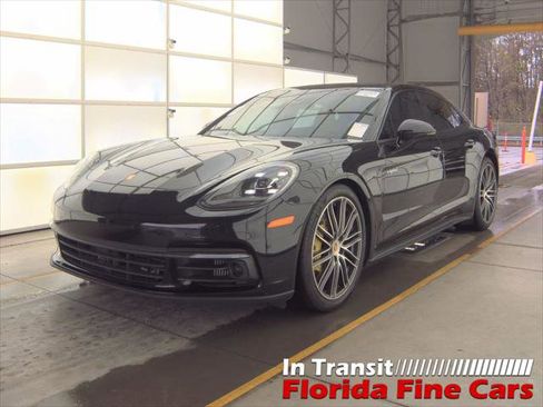 Used 2018 Porsche Panamera 4 image 1