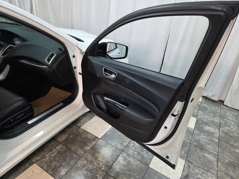 Used 2019 Acura TLX FWD image 10