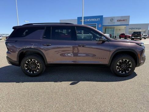 Used 2024 Chevrolet Traverse Z71 image 10