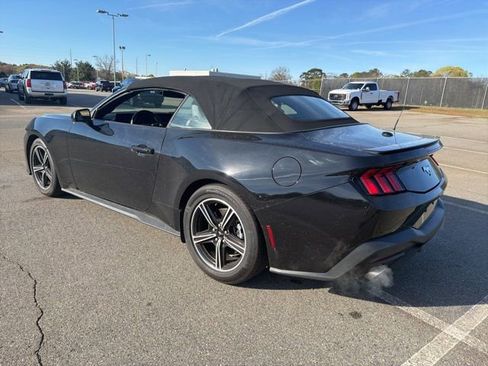 Used 2025 Ford Mustang Premium image 27