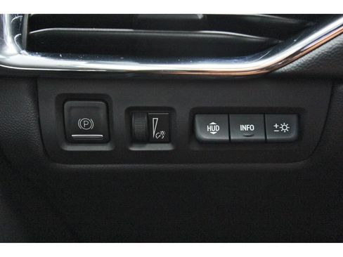 Used 2023 Cadillac XT4 Sport w/ Technology Package FWD image 19