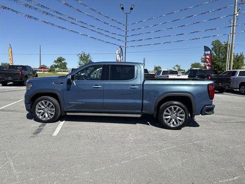 Used 2024 GMC Sierra 1500 Denali w/ Denali Reserve Package AWD/4WD image 11
