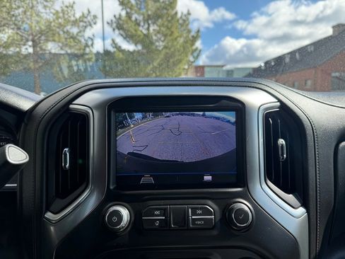 Used 2021 Chevrolet Silverado 1500 LT Trail Boss w/ Bed Protection Package image 19