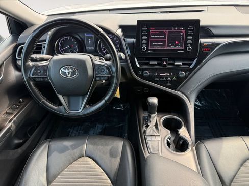 Used 2022 Toyota Camry SE FWD image 10
